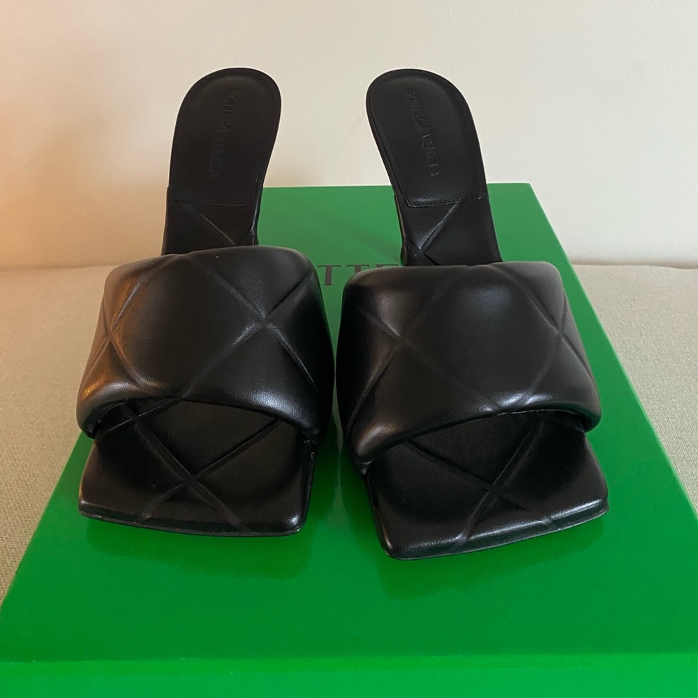 Bottega Veneta Mules size 37C